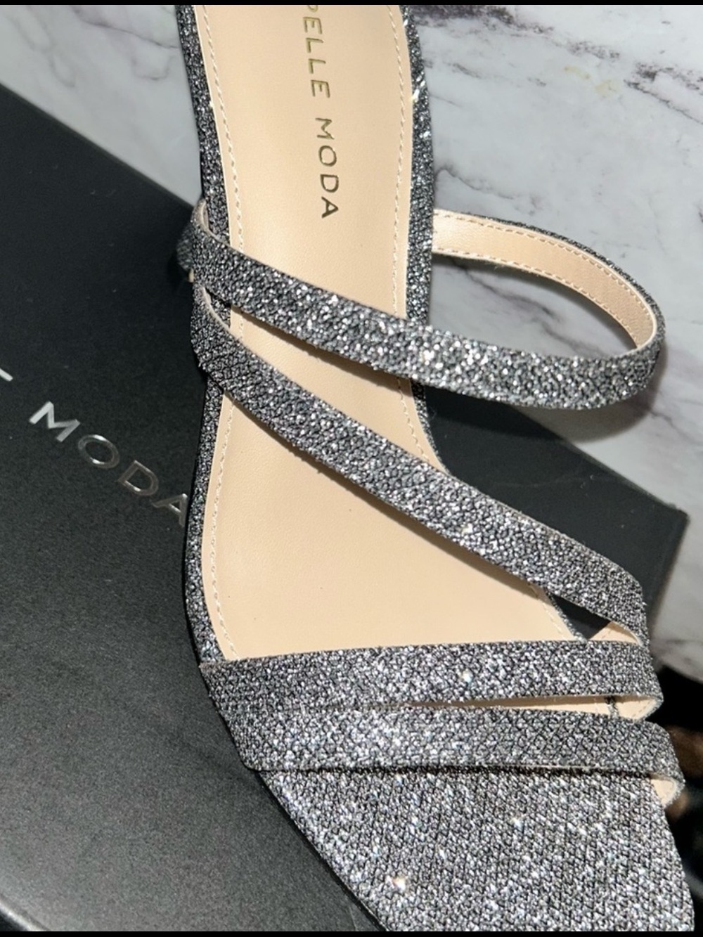 NWT Pelle Moda Silver Size 7.5 Silver Heels
